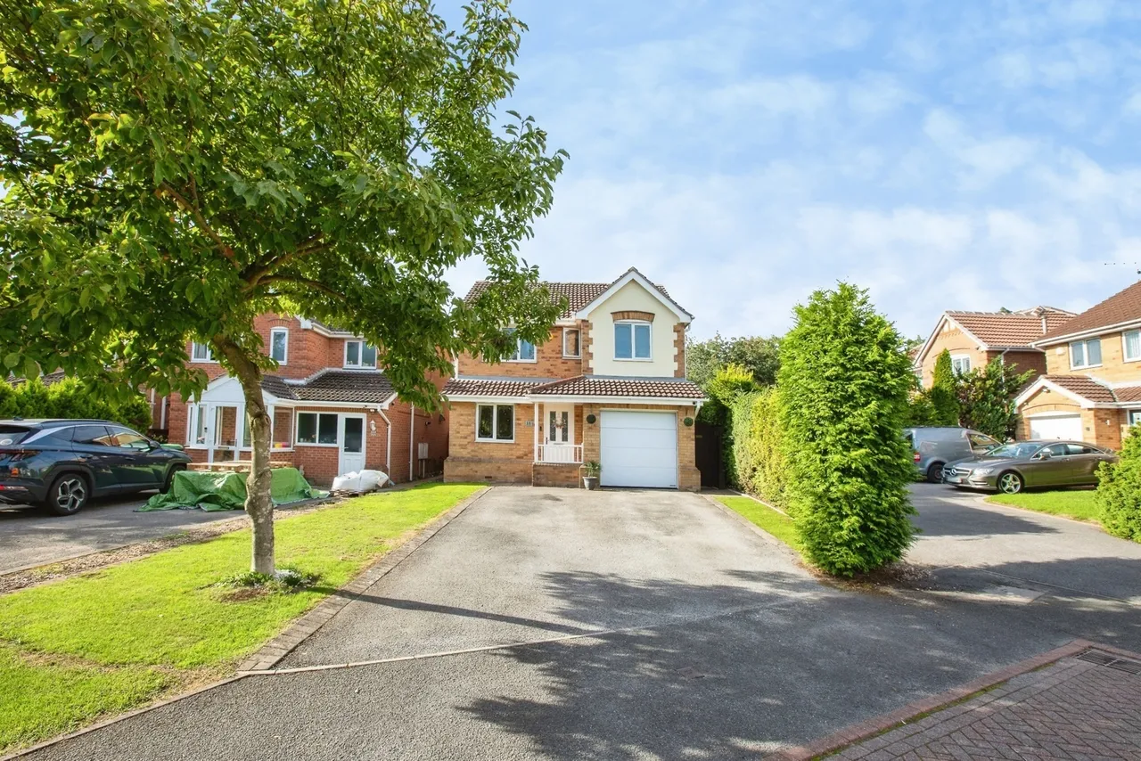 4 bed house for sale — The Bluebells, SUTTON-IN-ASHFIELD, Nottinghamshire, NG17