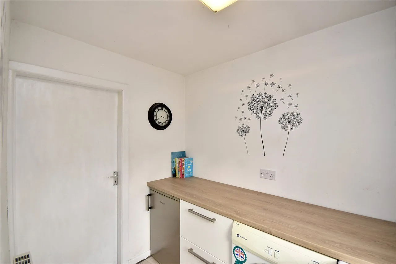 Oozewood Road, Royton, OL2, photo 16