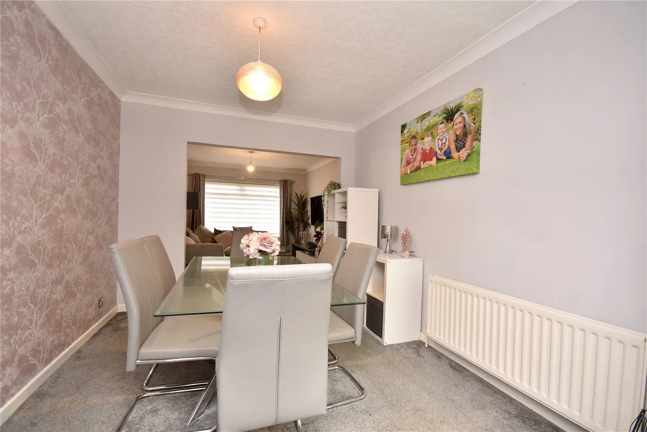 Oozewood Road, Royton, OL2, photo 10
