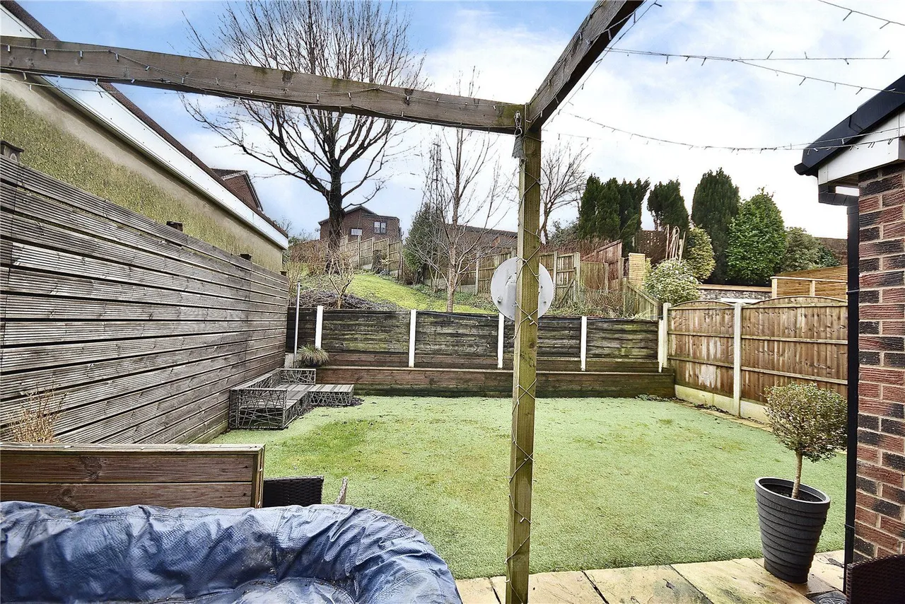 Oozewood Road, Royton, OL2, photo 14
