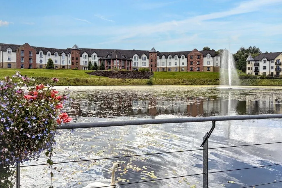 2 bed flat for sale — Lesmahagow, Lanark, South Lanarkshire, ML11