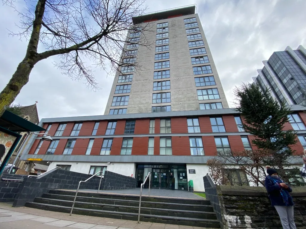 2 bed flat for sale, Newport Road, Cardiff, CF24