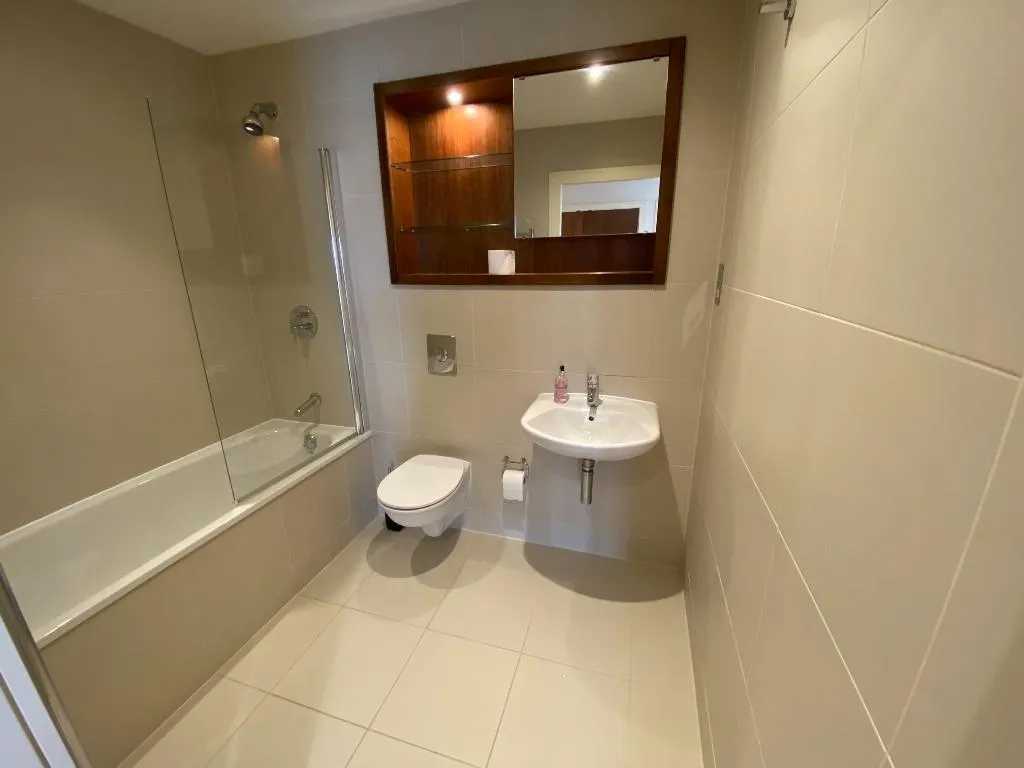 Newport Road, Cardiff, CF24, photo 4