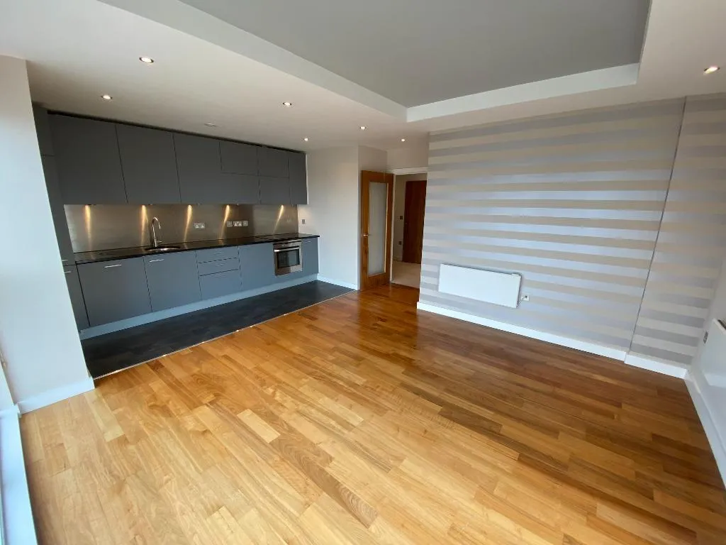 Newport Road, Cardiff, CF24, photo 3