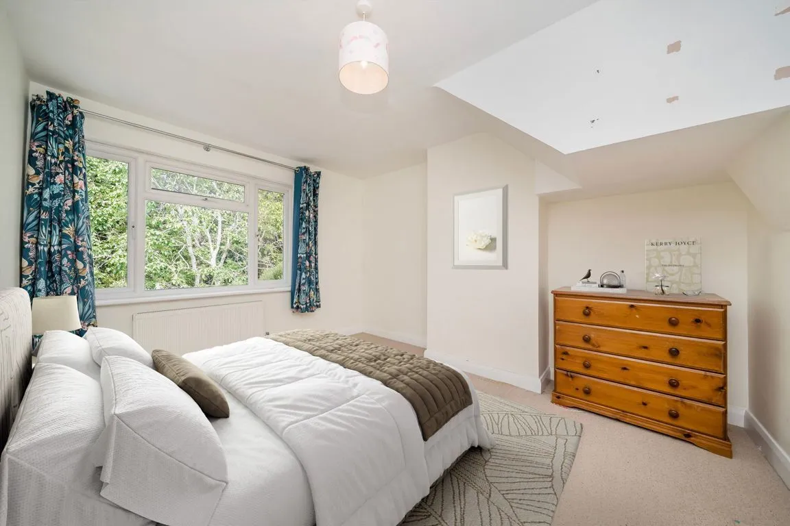 Ormond Drive, TW12, photo 4