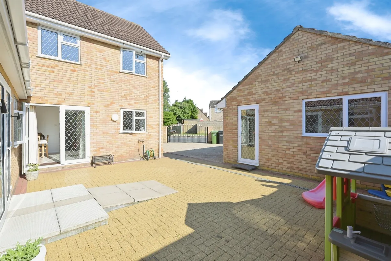Coniston Road, Peterborough, PE4, photo 12
