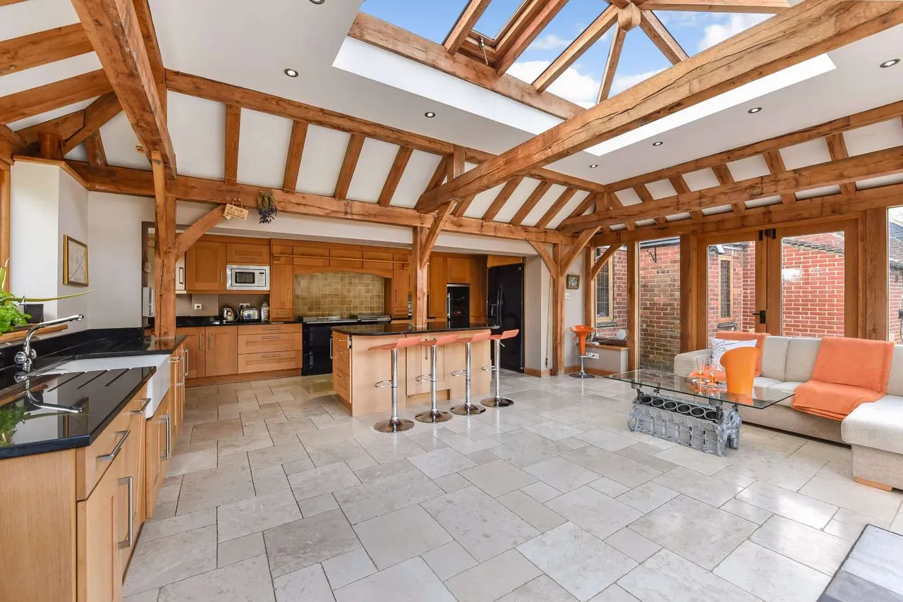 West Chiltington Lane, Billingshurst, West Sussex, RH14 9DP, photo 3