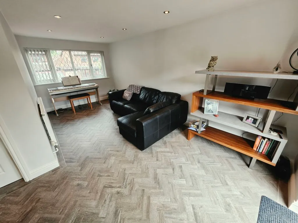 College Farm Drive, Birmingham, B23, photo 15