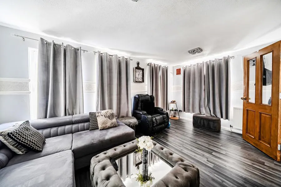 Mondem Lane, Slough, SL1, photo 4