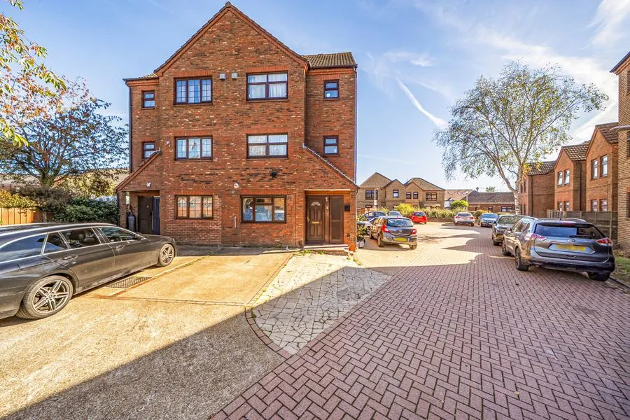 Mondem Lane, Slough, SL1, photo 16