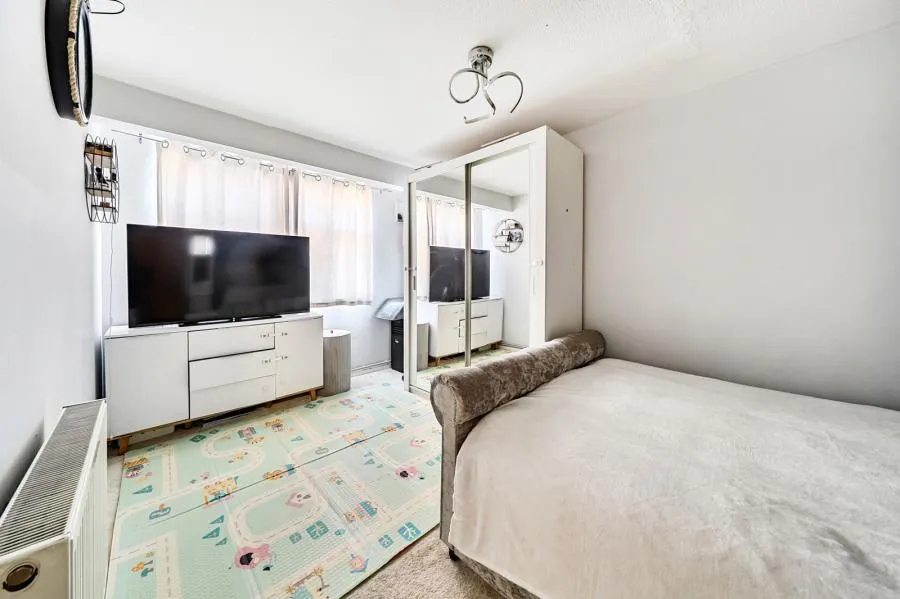 Mondem Lane, Slough, SL1, photo 6