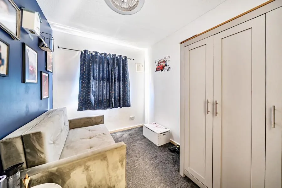 Mondem Lane, Slough, SL1, photo 13