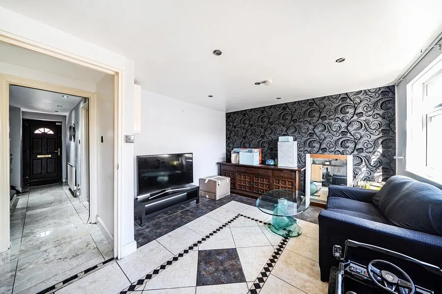 Mondem Lane, Slough, SL1, photo 19