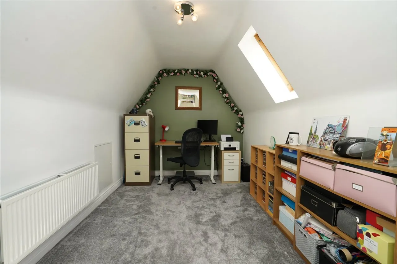 Langley Close, Bestwood Village, NG6, photo 39