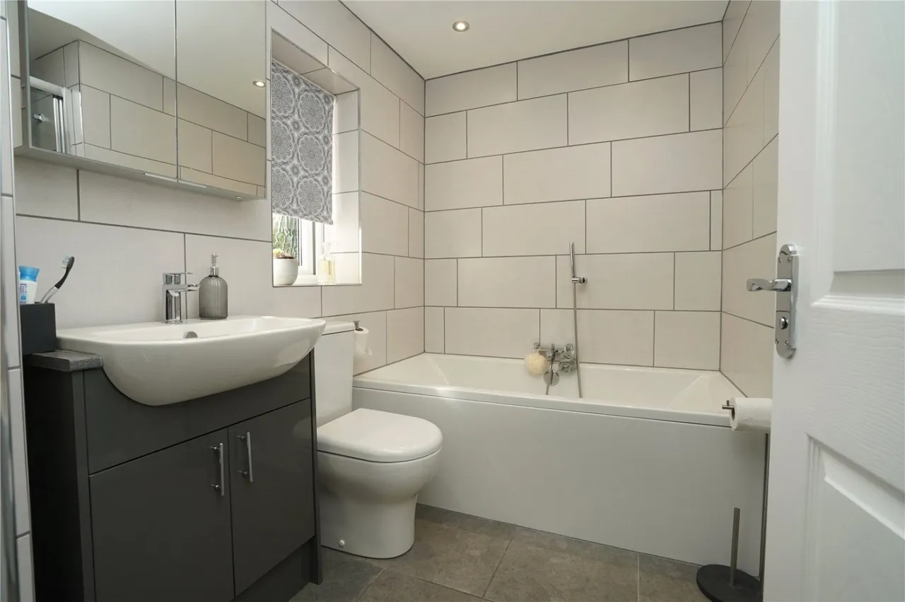Langley Close, Bestwood Village, NG6, photo 5