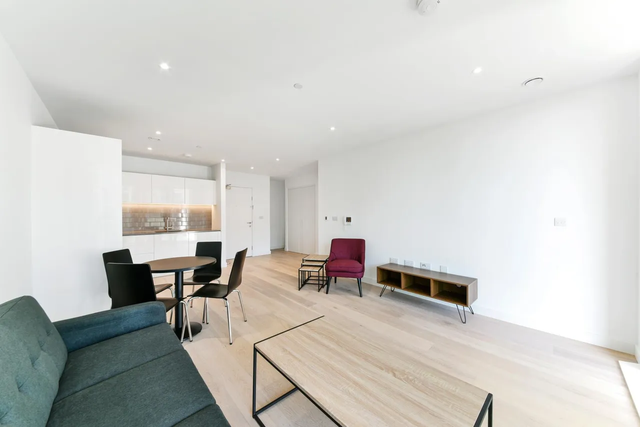 Carrick House, Royal Wharf, E16, photo 6