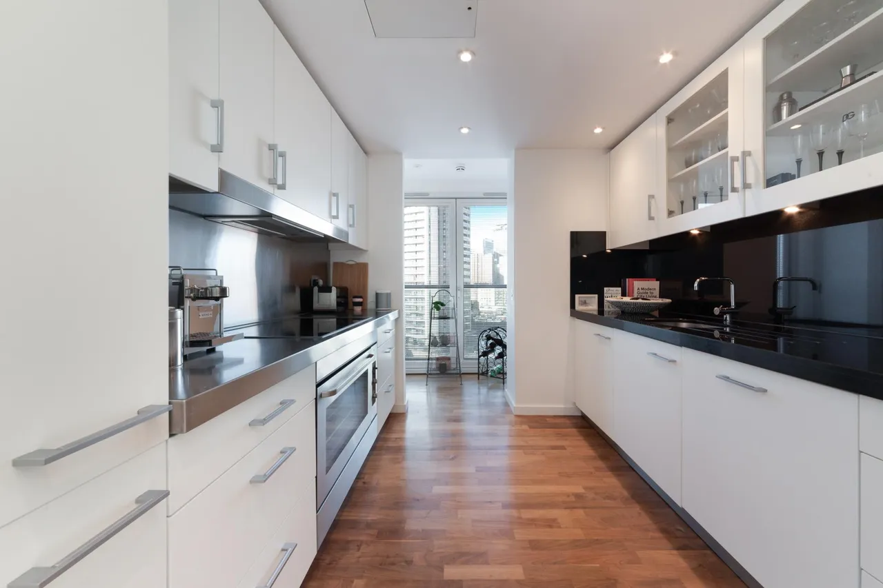 Fairmont Avenue, London, E14, photo 10