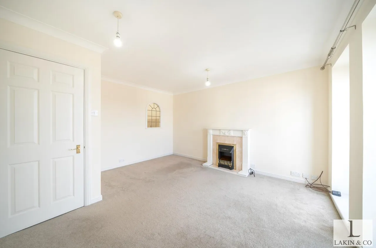 Pembroke Road, Ruislip, HA4 8NH, photo 3