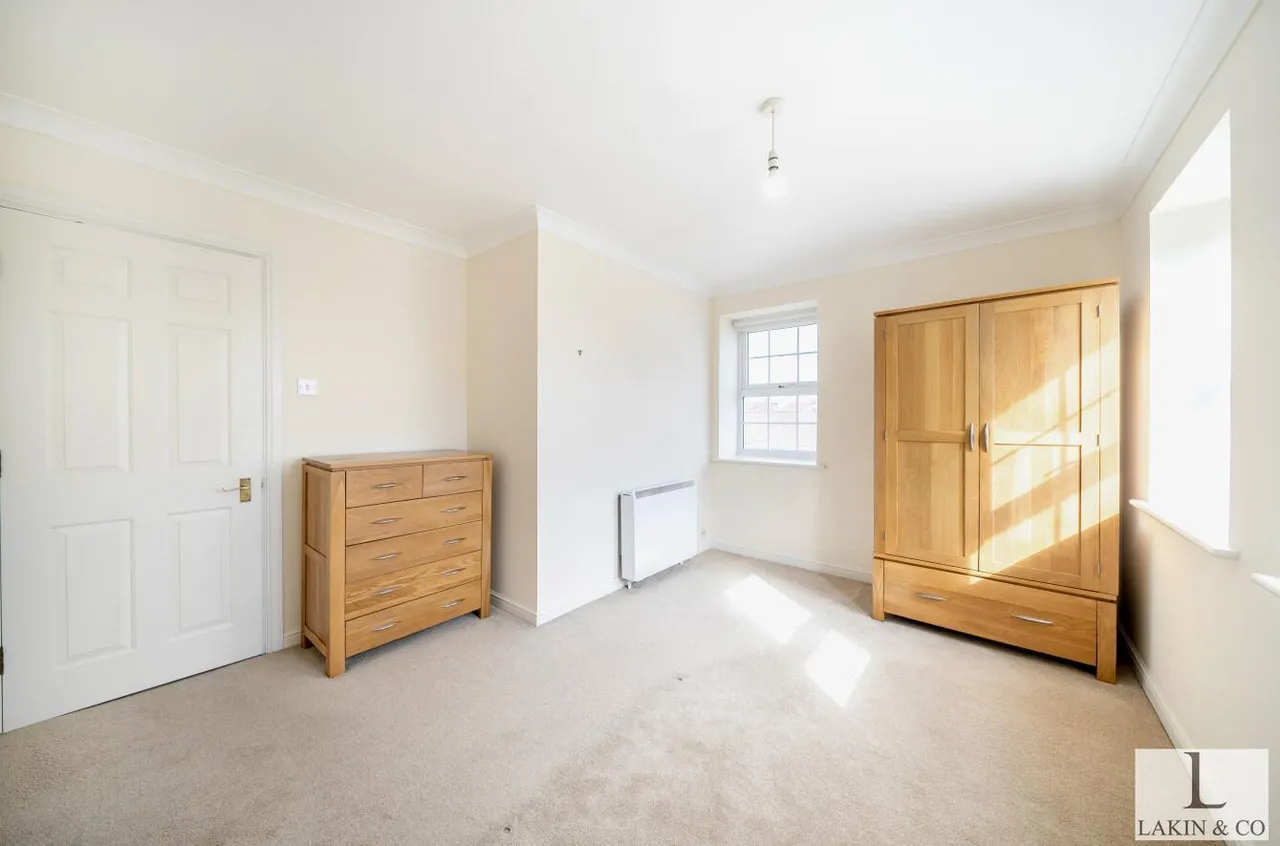 Pembroke Road, Ruislip, HA4 8NH, photo 5
