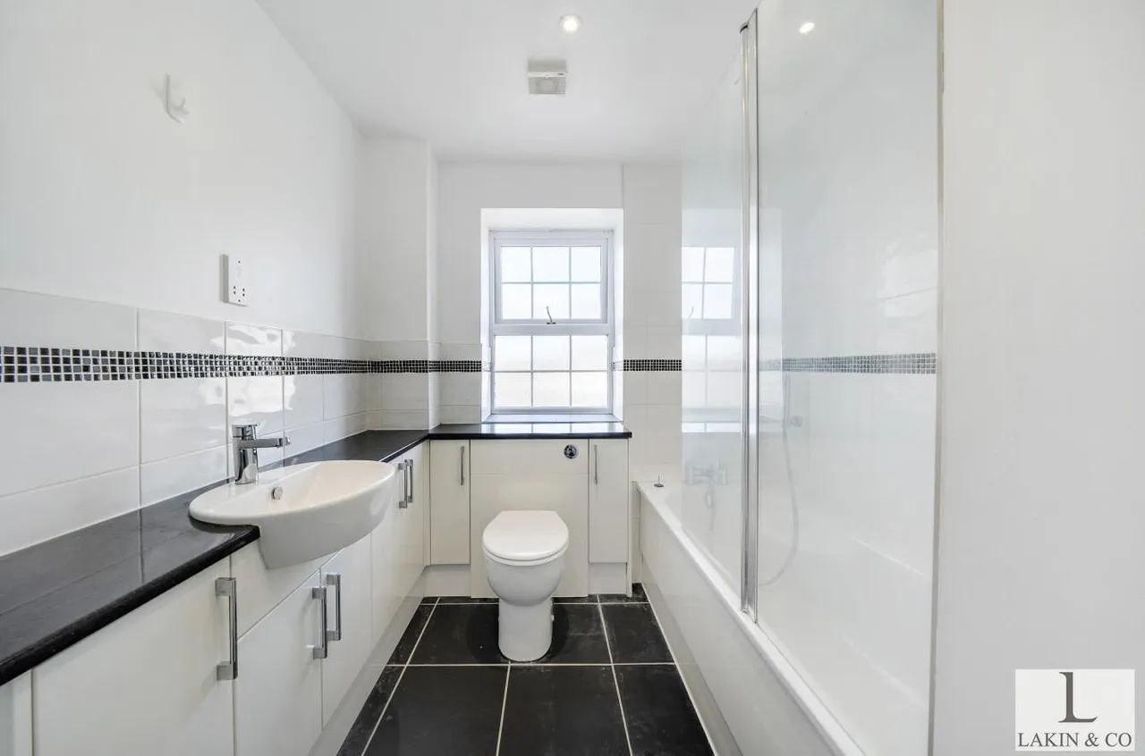 Pembroke Road, Ruislip, HA4 8NH, photo 7