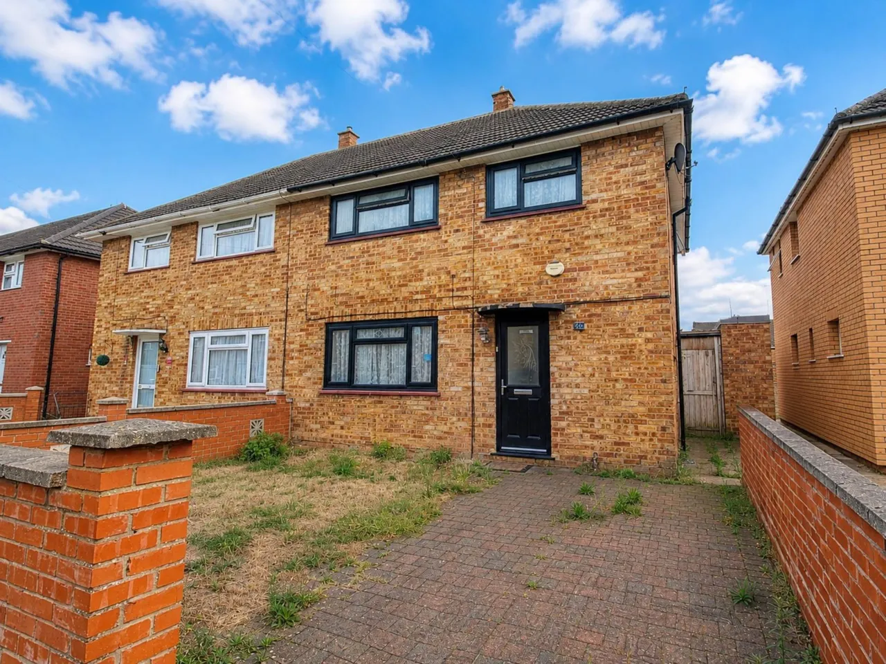 3 bed house to rent — Tythe Road, Luton, LU4 9JH