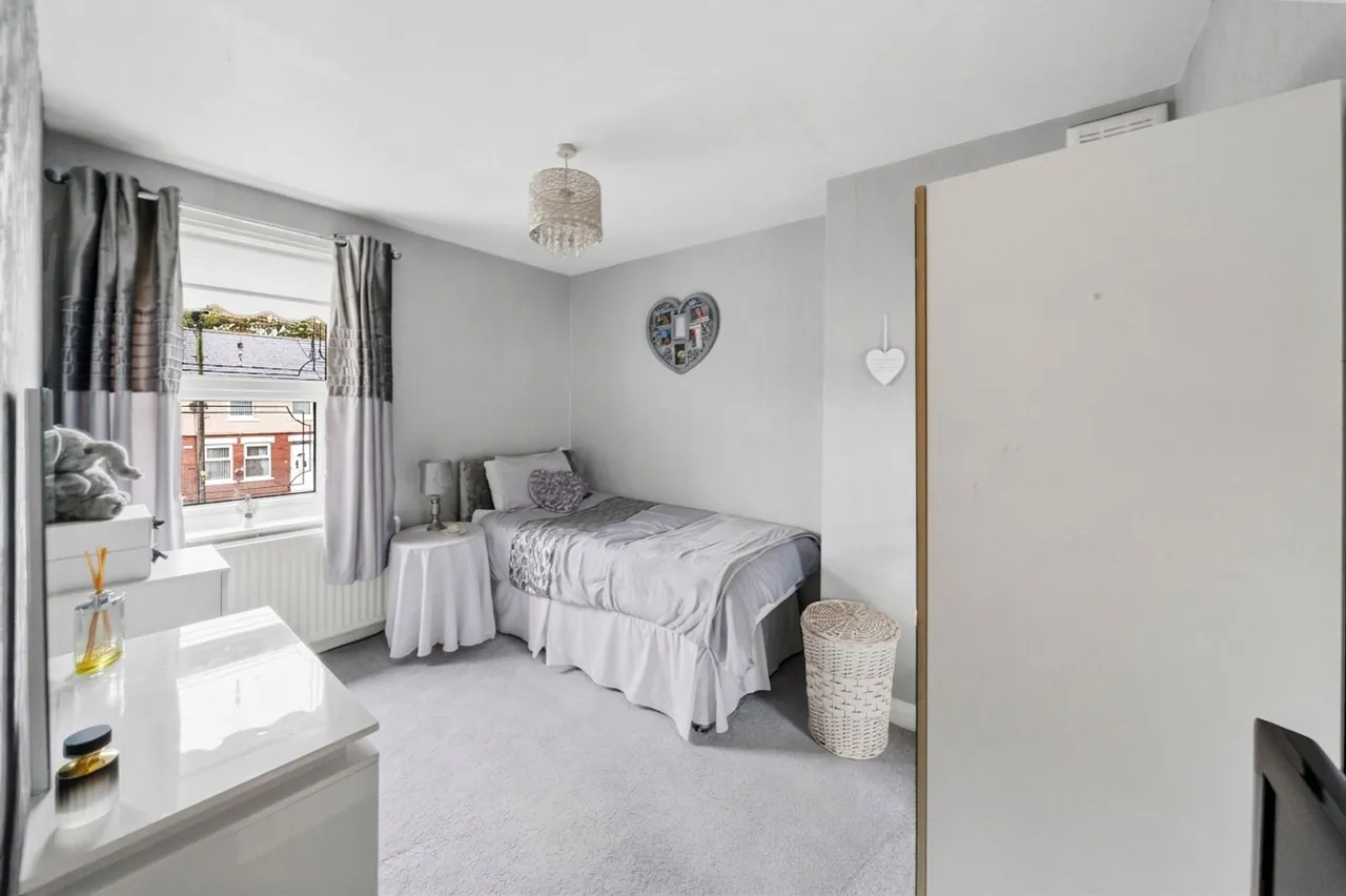 Hurst Street, Leigh, WN7, photo 10
