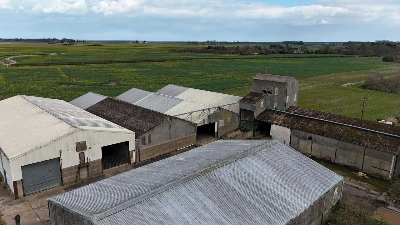 Lock Road, North Cotes, Grimsby, Lincolnshire, DN36 5UP, photo 5