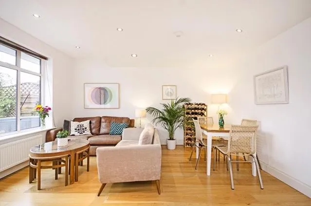 2 bed flat to rent — Station Road, Hendon