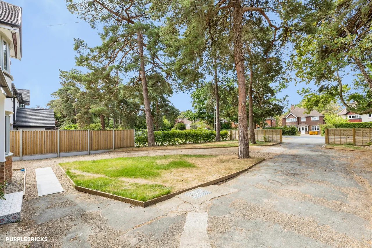 Balcombe Road, Horley, RH6, photo 4
