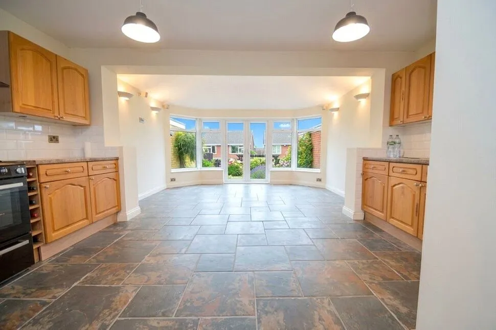 Churchill Way, Kettering, Northamptonshire, NN15, photo 2