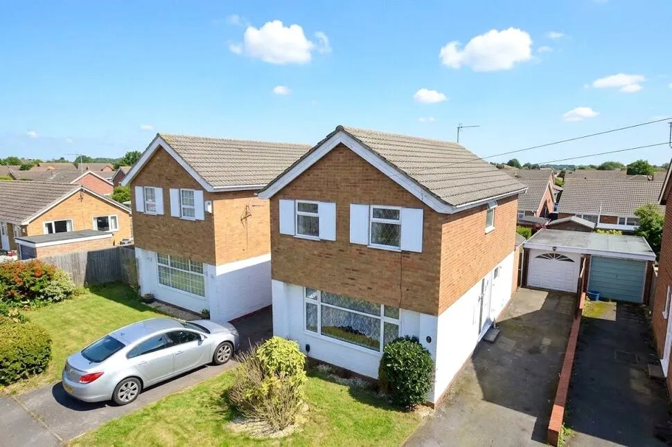 3 bed house to rent — Churchill Way, Kettering, Northamptonshire, NN15