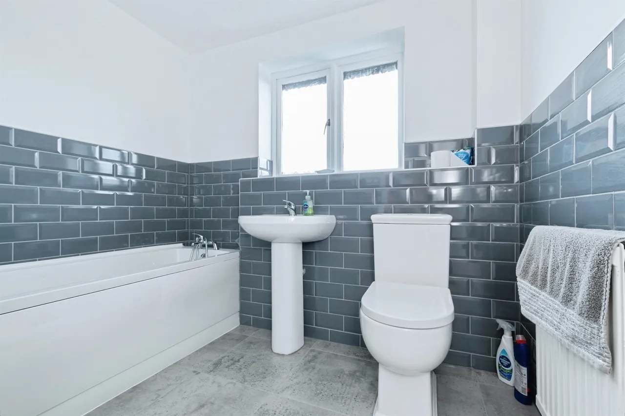 Orchard Court, Verwood, BH31, photo 10