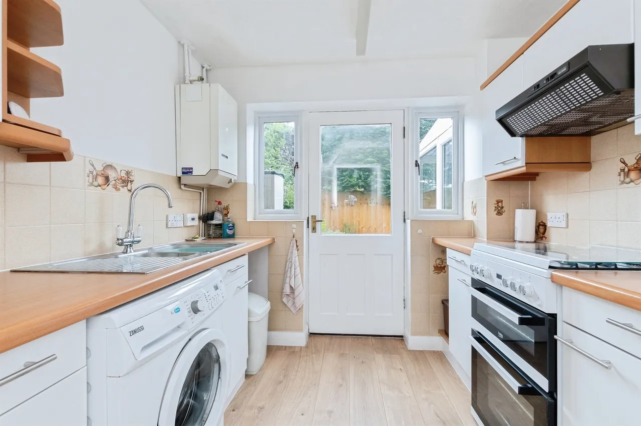 Orchard Court, Verwood, BH31, photo 15