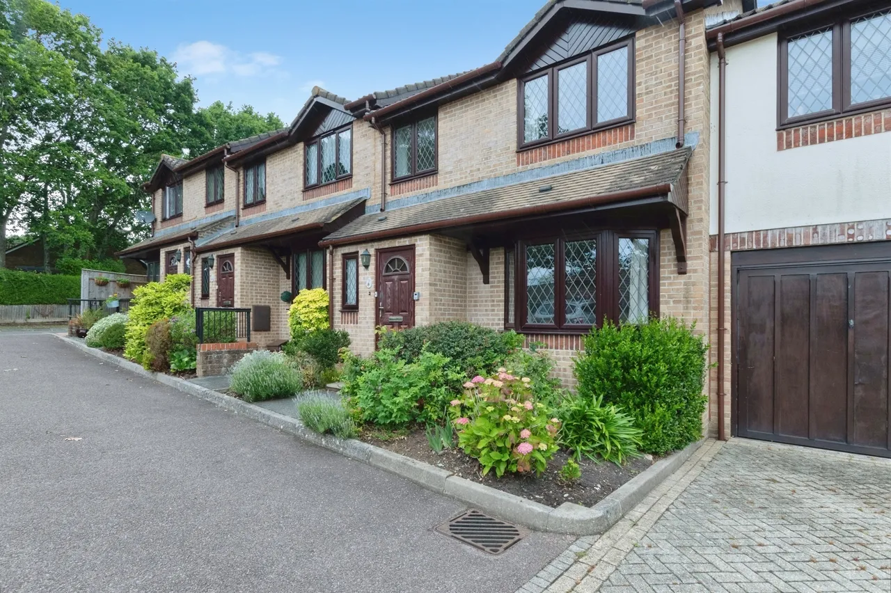 Orchard Court, Verwood, BH31, photo 11
