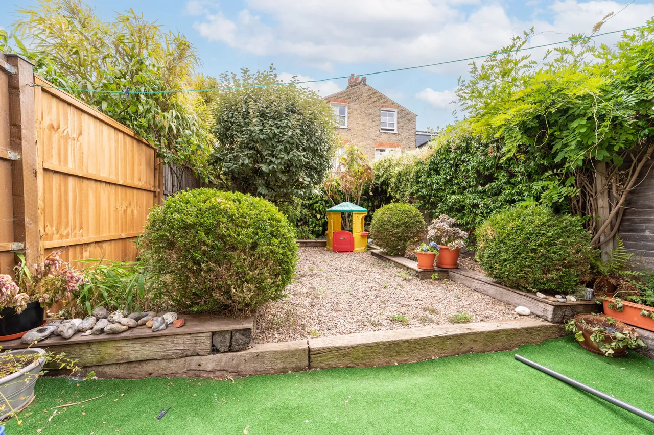 Ground Floor, 25 Fernside Road, London, photo 4