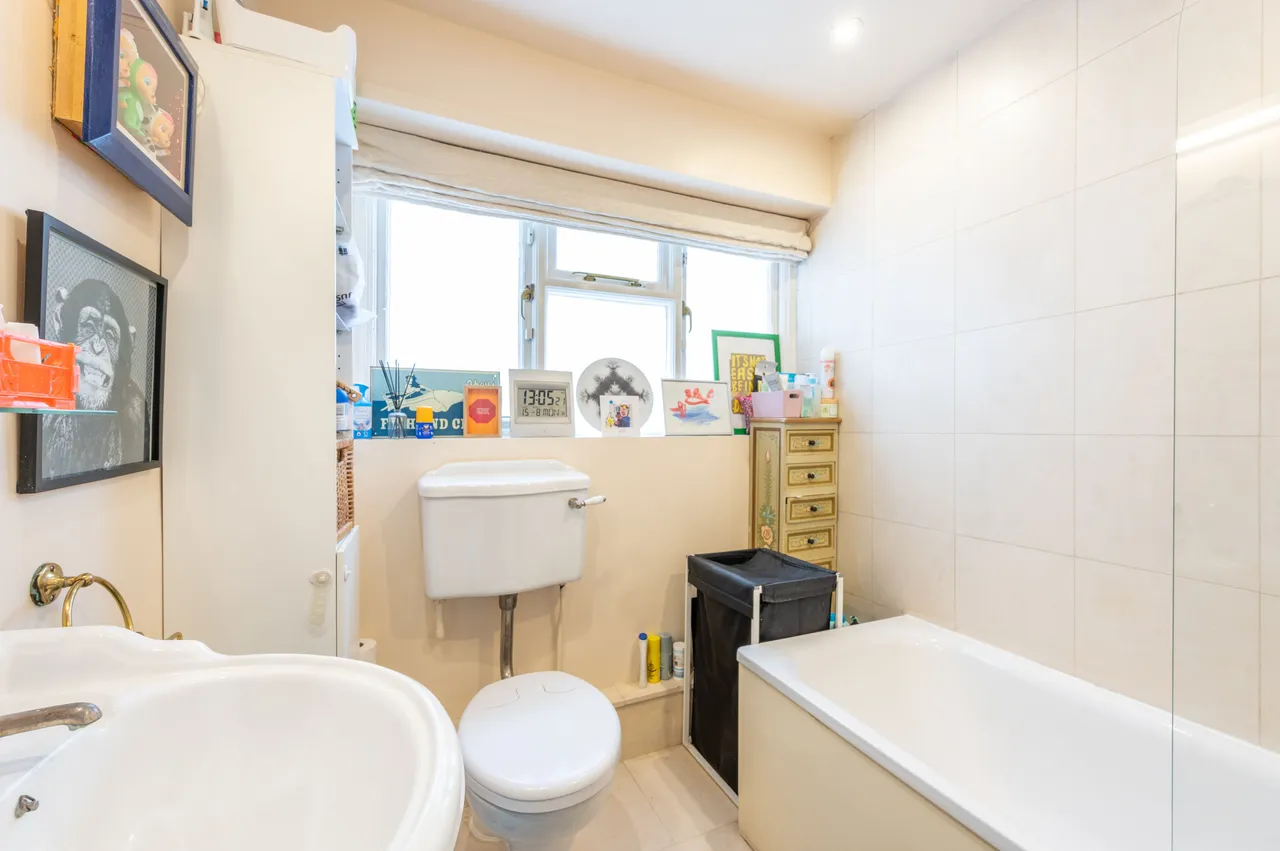 Ground Floor, 25 Fernside Road, London, photo 8