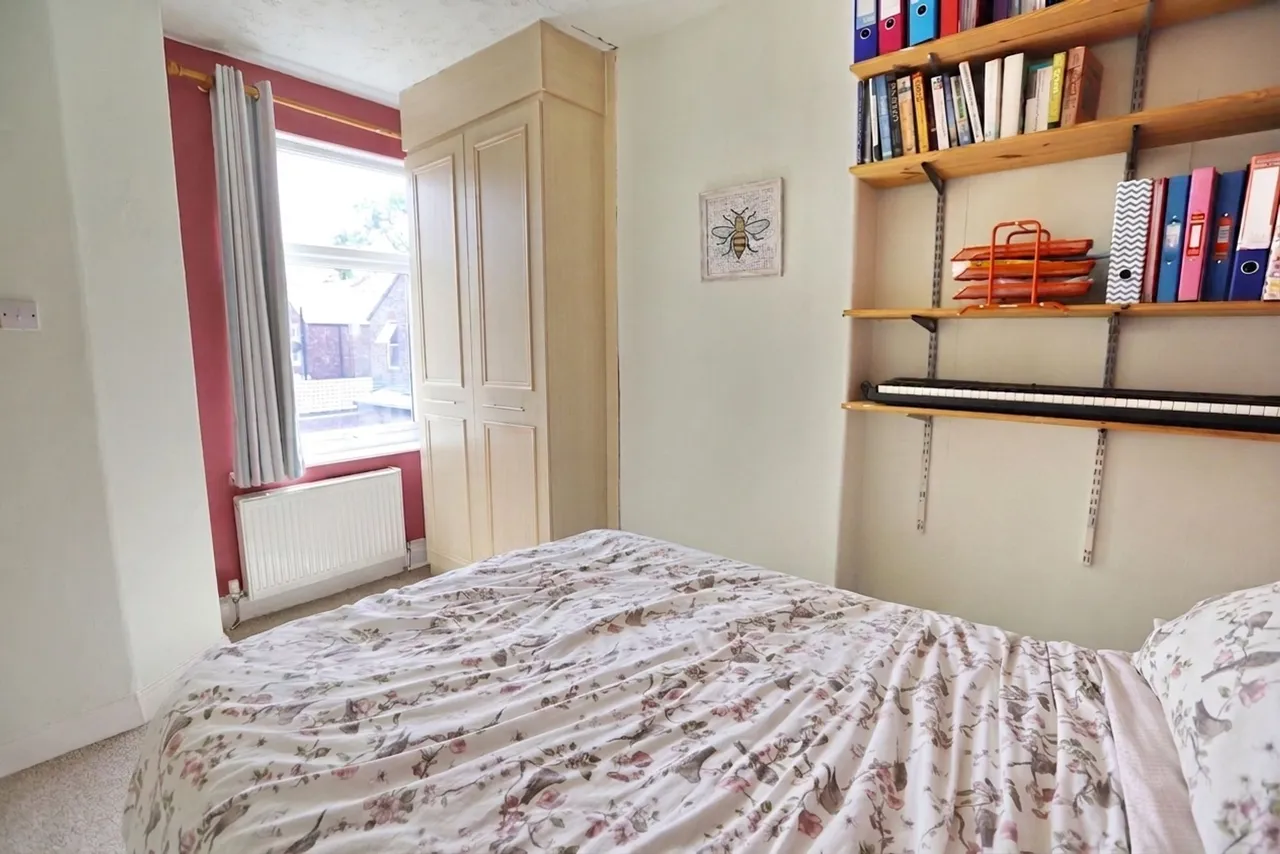 Park Street, Prestwich, M25, photo 11