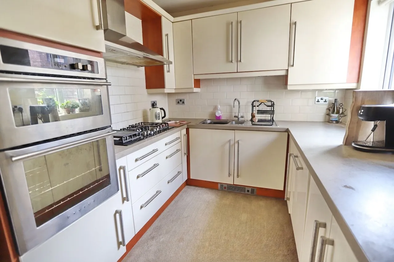 Park Street, Prestwich, M25, photo 6