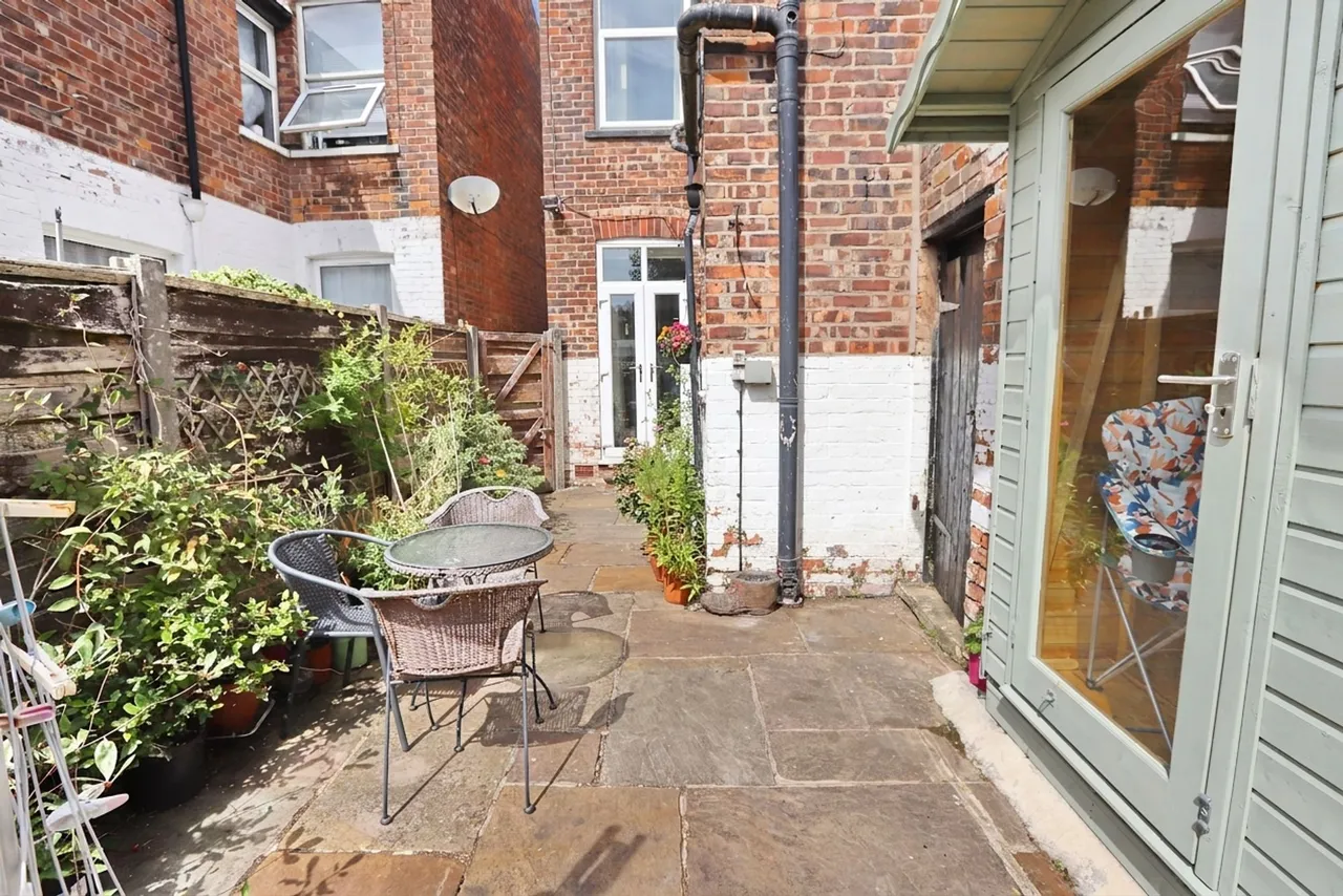 Park Street, Prestwich, M25, photo 15
