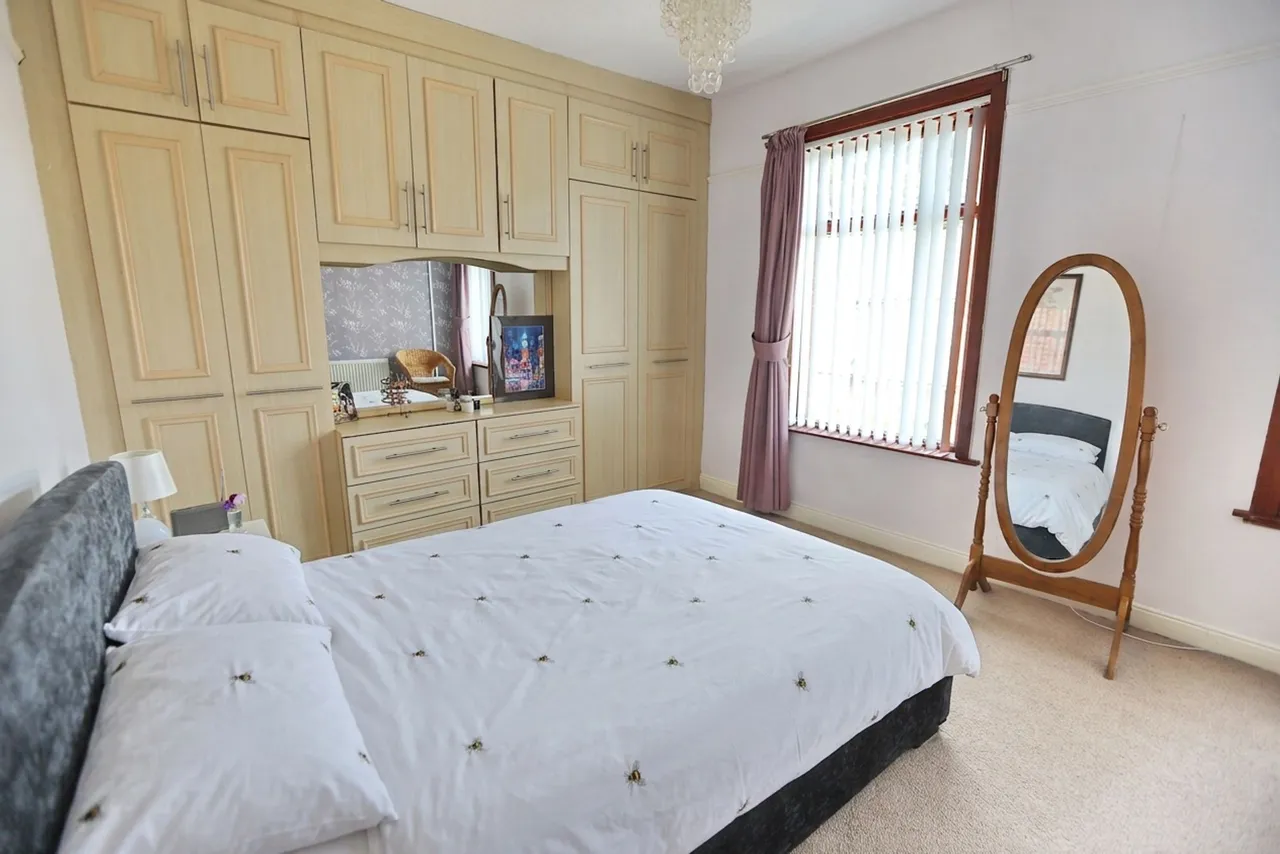 Park Street, Prestwich, M25, photo 8