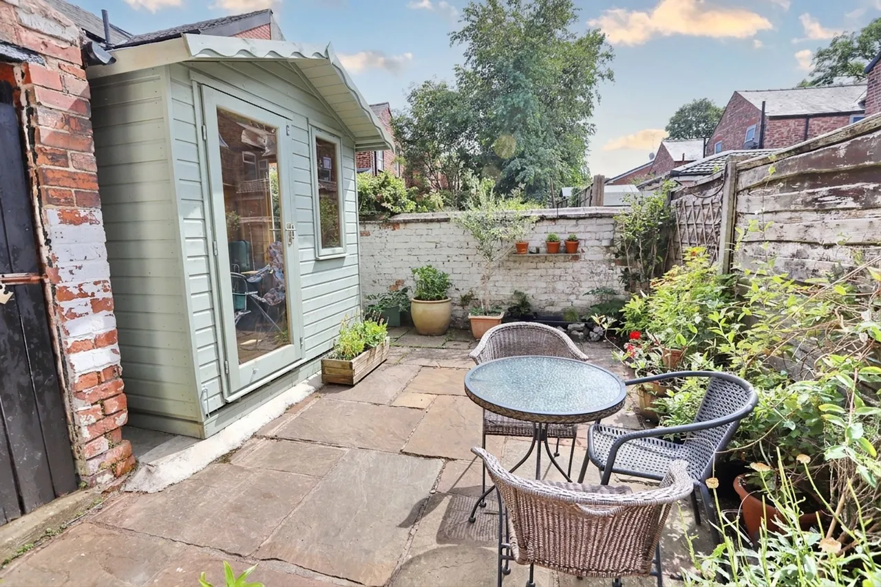 Park Street, Prestwich, M25, photo 14