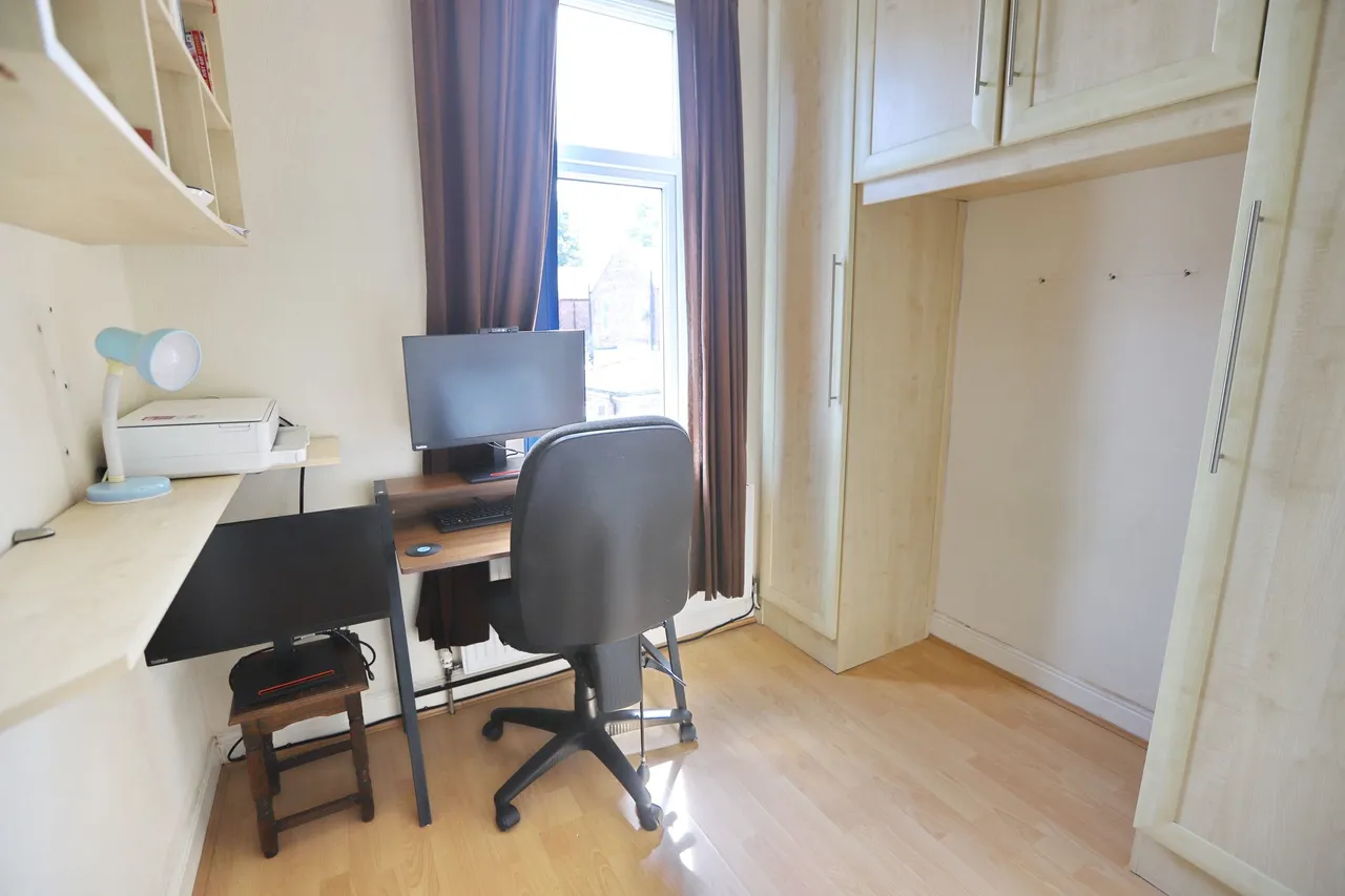 Park Street, Prestwich, M25, photo 12