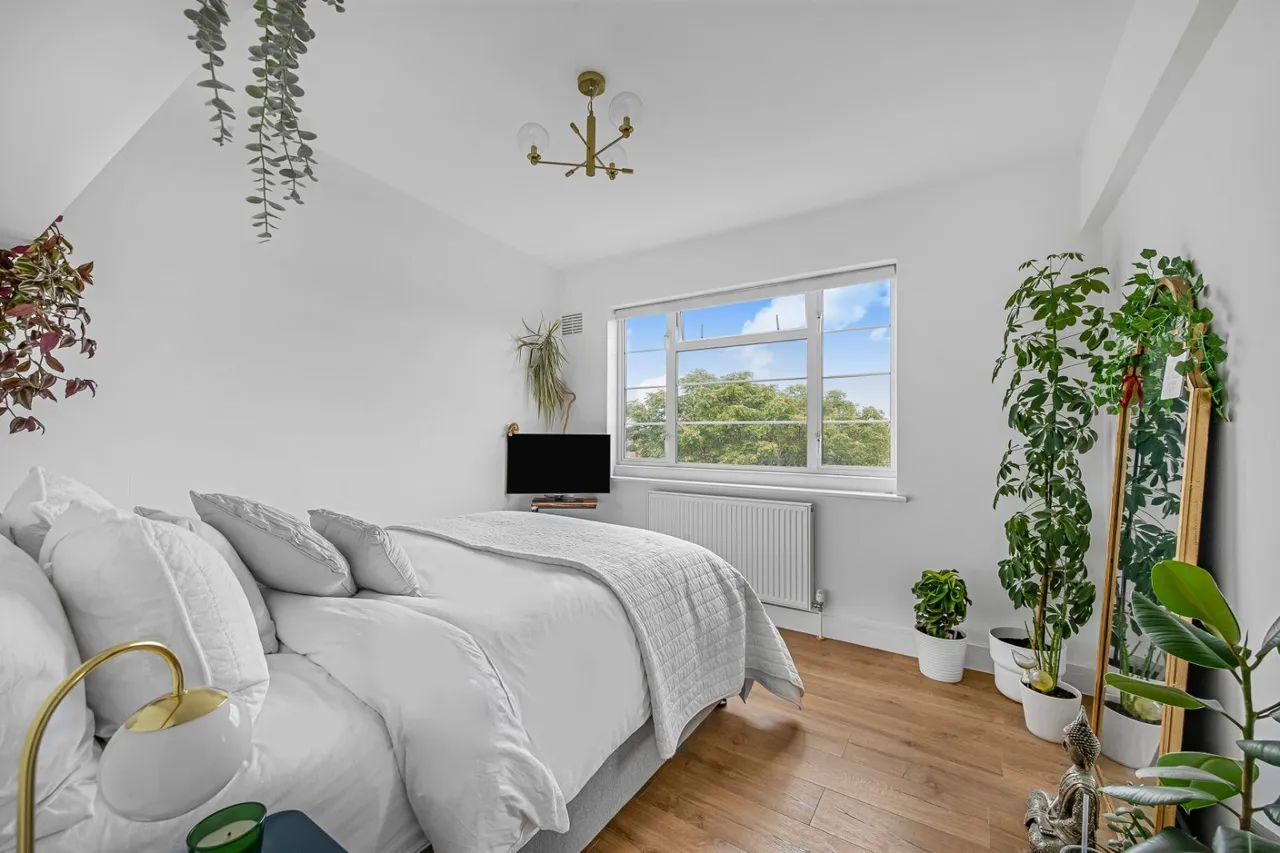 Upper Richmond Road West, London, SW14, photo 3