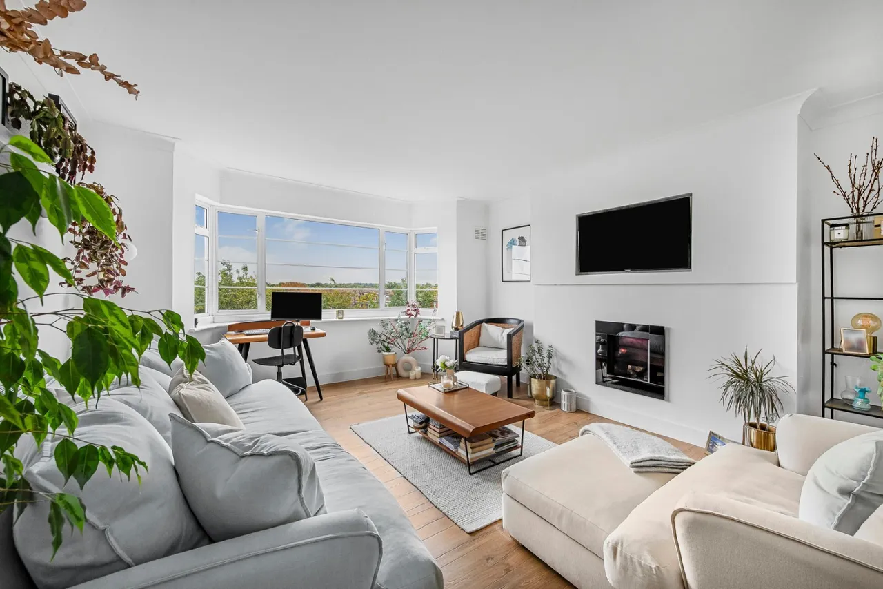 Upper Richmond Road West, London, SW14, photo 6