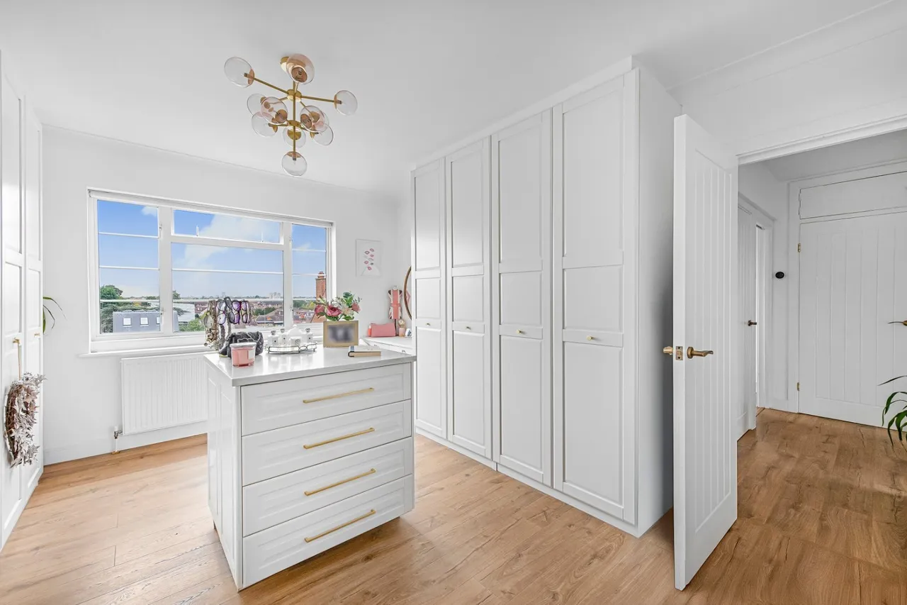 Upper Richmond Road West, London, SW14, photo 19