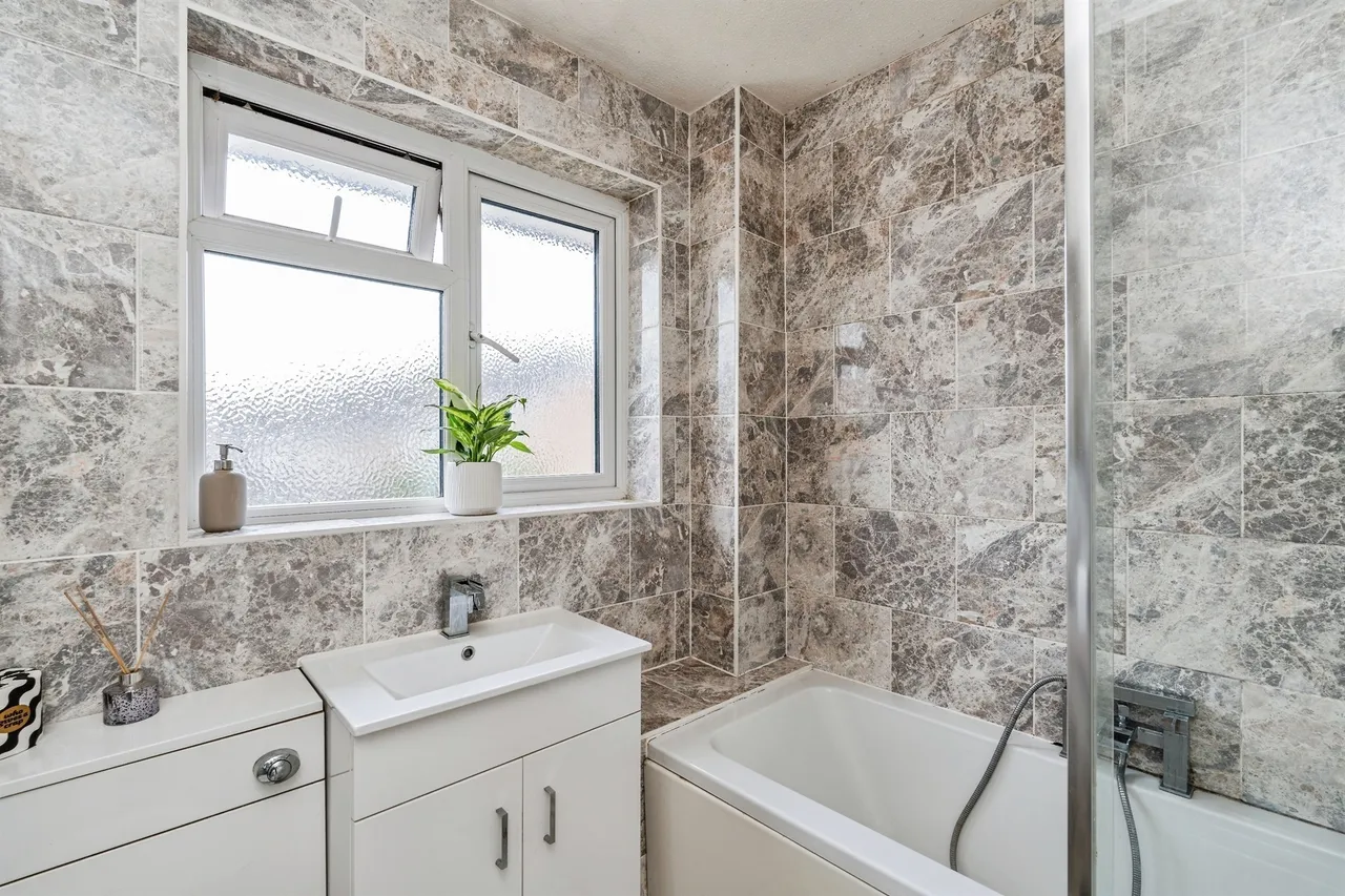 Pipers Close, Totton, SO40, photo 12