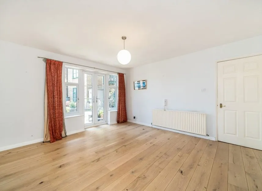 2 bed flat for sale, Wharf Place, London, E2