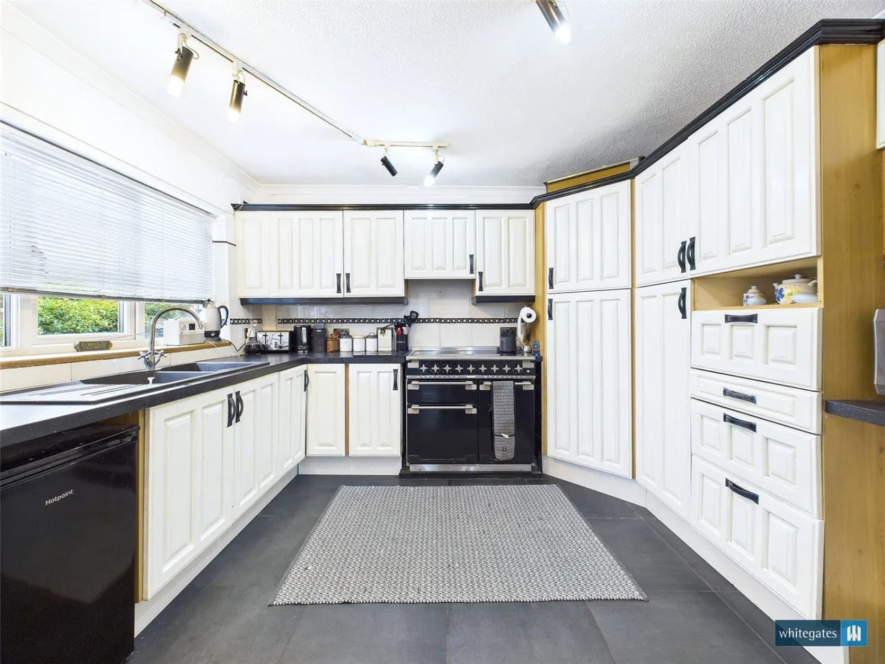 Shaw Lane, Fenwick, DN6, photo 10