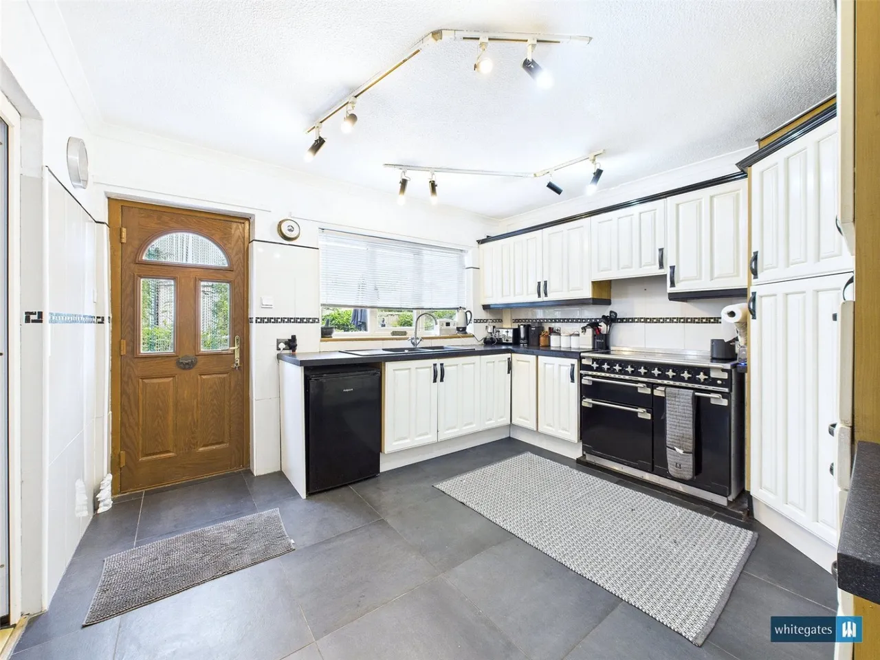 Shaw Lane, Fenwick, DN6, photo 11