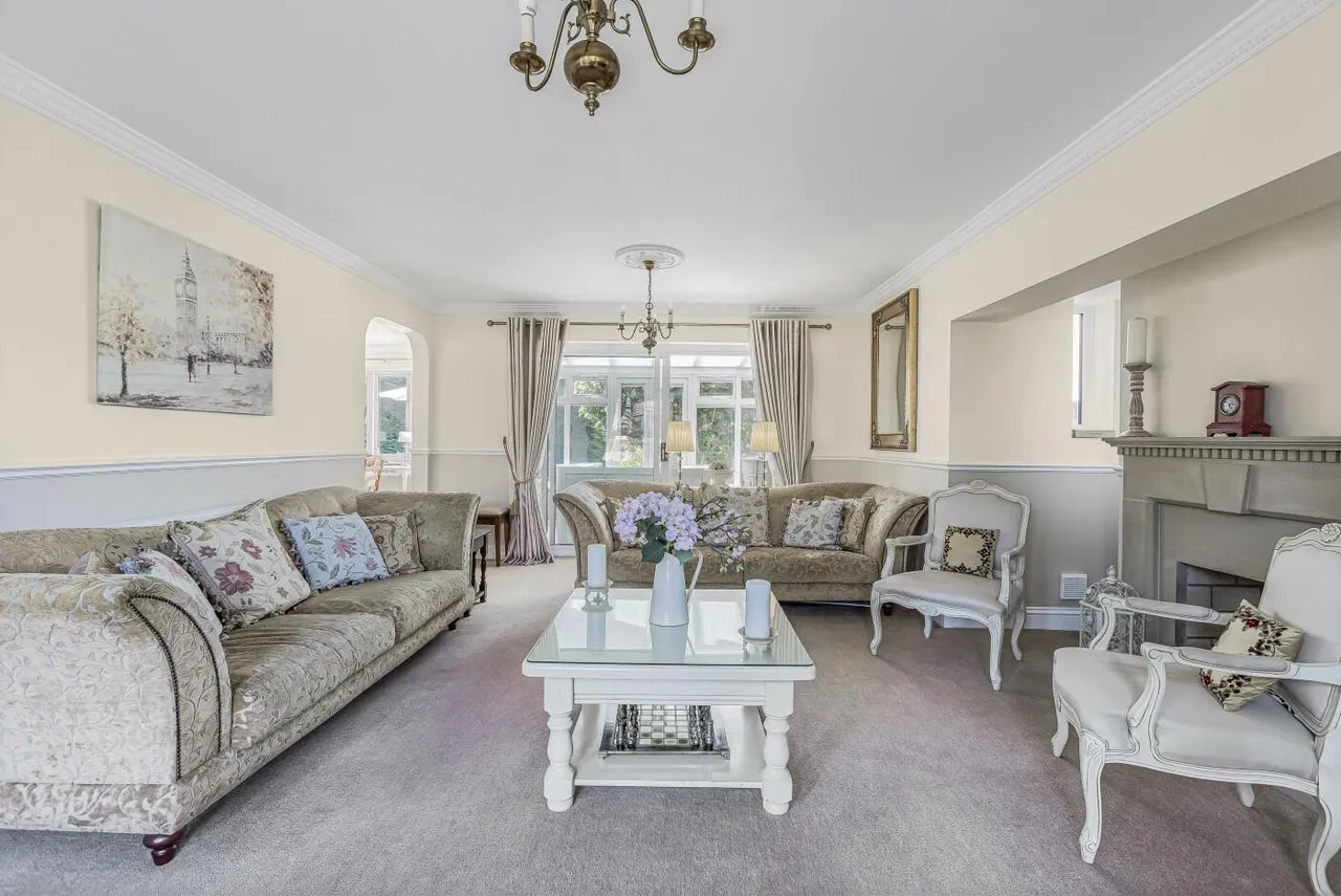 Poets Gate St James Parish, Goffs Oak EN7 6SB, photo 15